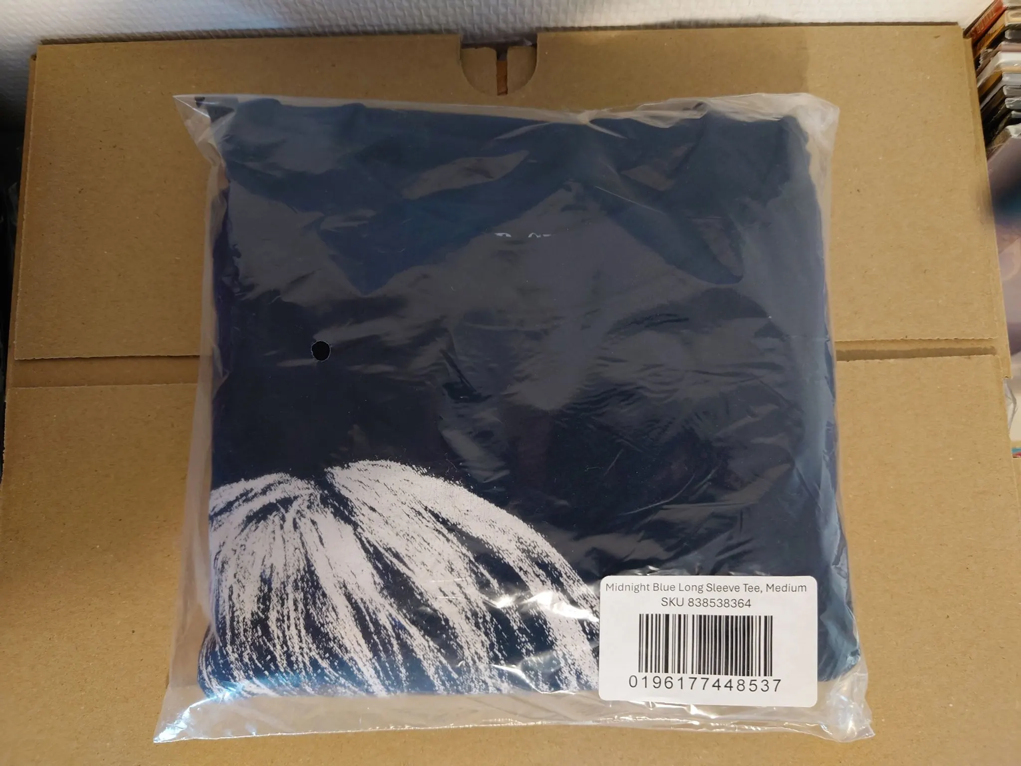 Taylor Swift blå långärmad t-shirt, storlek MEDIUM begagnad vinyl online