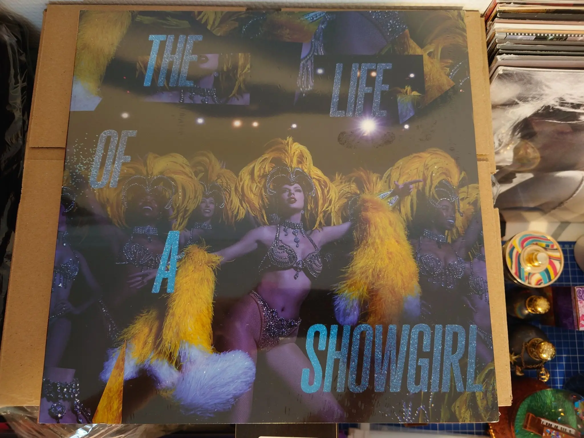 Taylor Swift - Life of a Showgirl: Baby That's Show Business Edition vinylskiva till salu