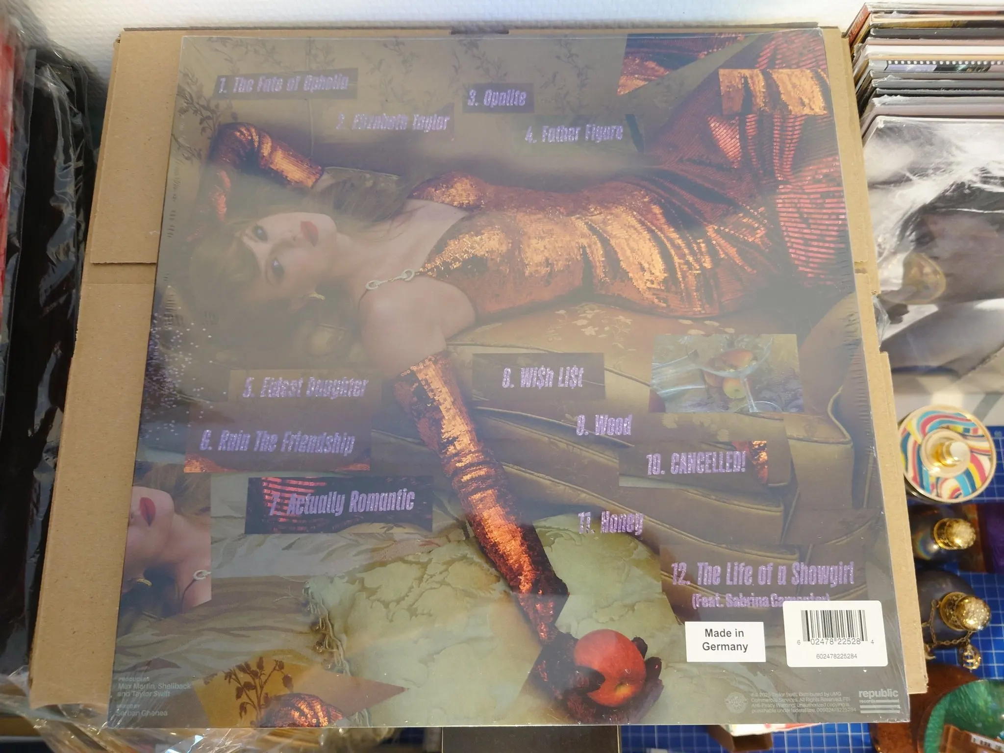 Taylor Swift - Life of a Showgirl: The Shiny Bug Edition begagnad vinyl online