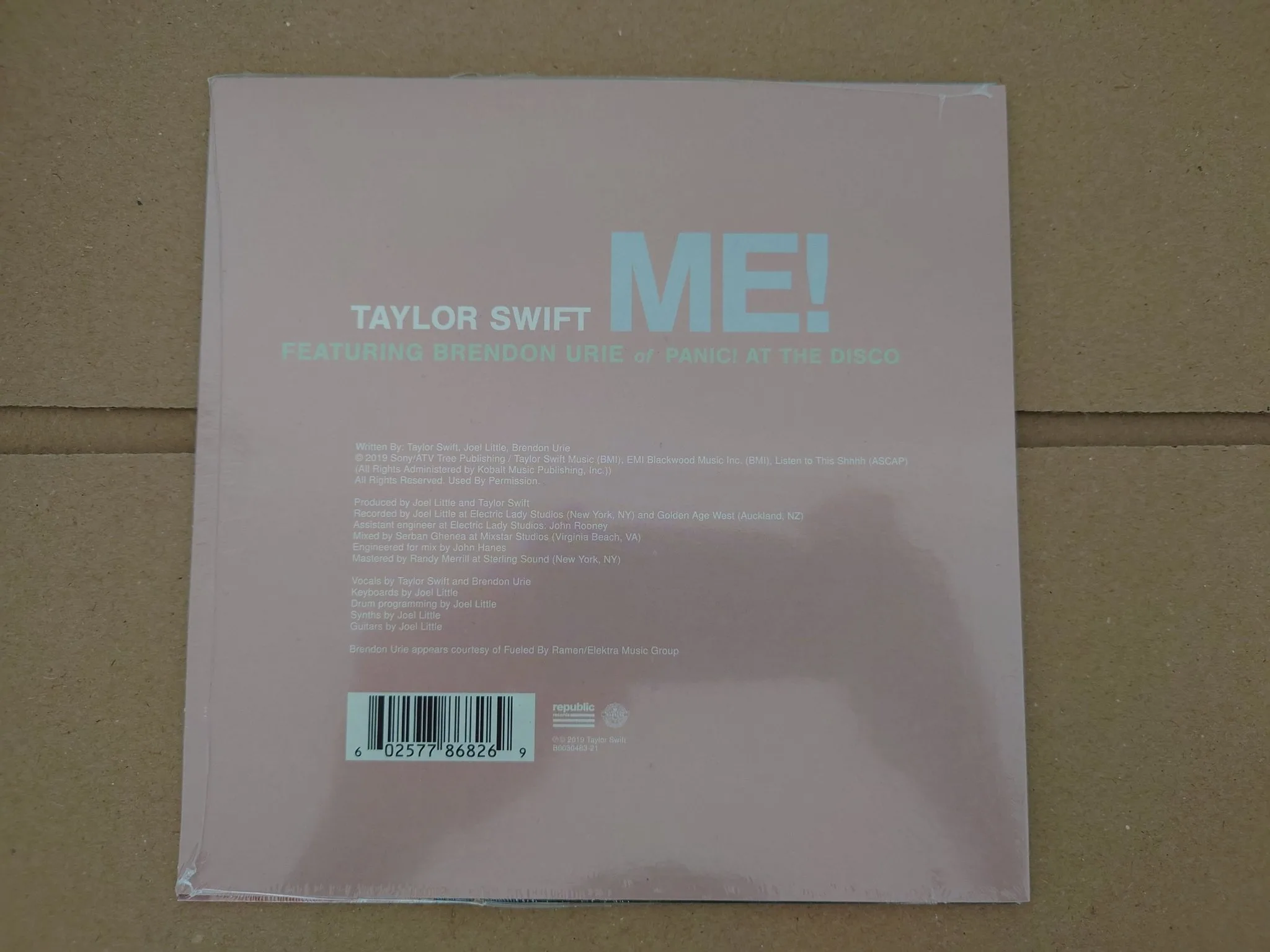 Taylor Swift - ME! 7" Vinyl & Konfetti begagnad vinyl online