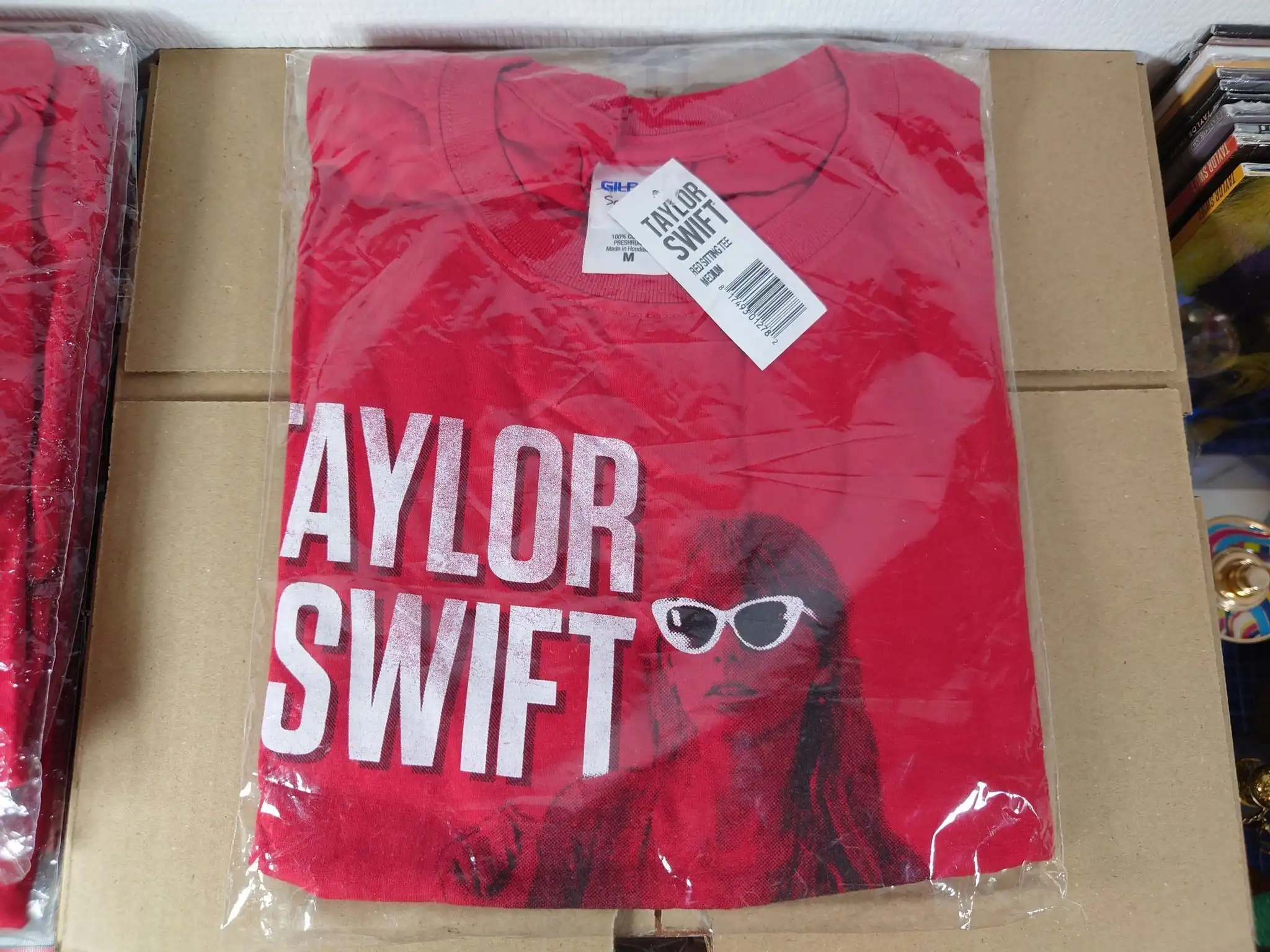 Taylor Swift RED 2013, tshirt, stl M vinylskiva till salu