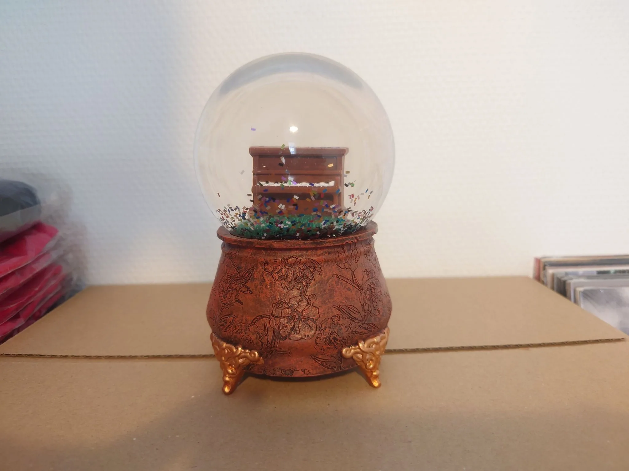 Taylor Swift The Eras Tour Piano Snow Globe begagnad vinyl online