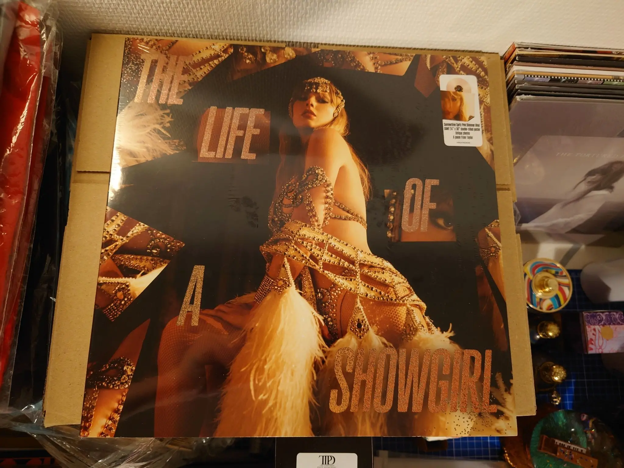Taylor Swift - The Life Of A Showgirl: The Crown Is Your King Edition vinylskiva till salu